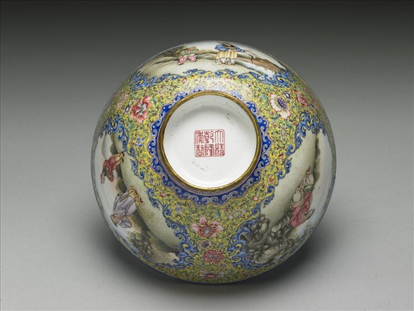 銅胎畫琺瑯黃地彩花蓋碗