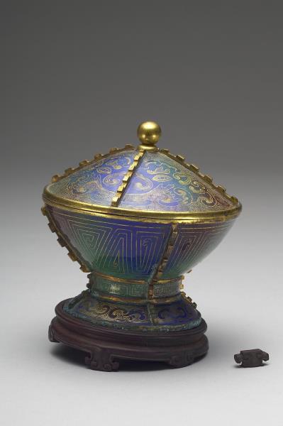 銅胎畫琺瑯出戟蓋盅