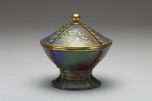 銅胎畫琺瑯出戟蓋盅