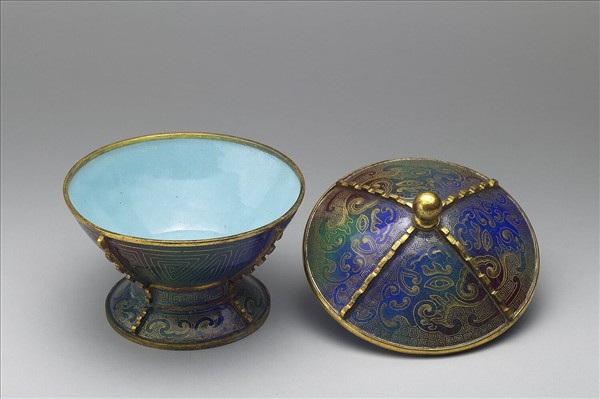 銅胎畫琺瑯出戟蓋盅