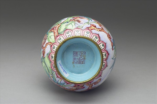 銅胎畫琺瑯福壽長春瓶