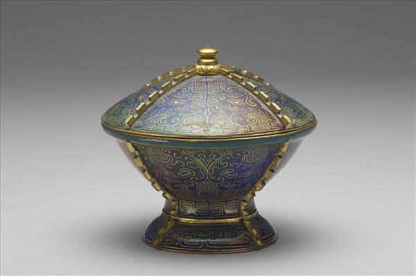 銅胎畫琺瑯出戟蓋盅