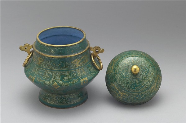 銅胎畫琺瑯雷紋獸耳銜環蓋罐