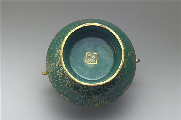 銅胎畫琺瑯雷紋獸耳銜環蓋罐