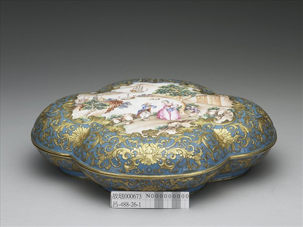 銅胎內填琺瑯兼畫琺瑯海棠式盒