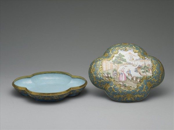 銅胎內填琺瑯兼畫琺瑯海棠式盒