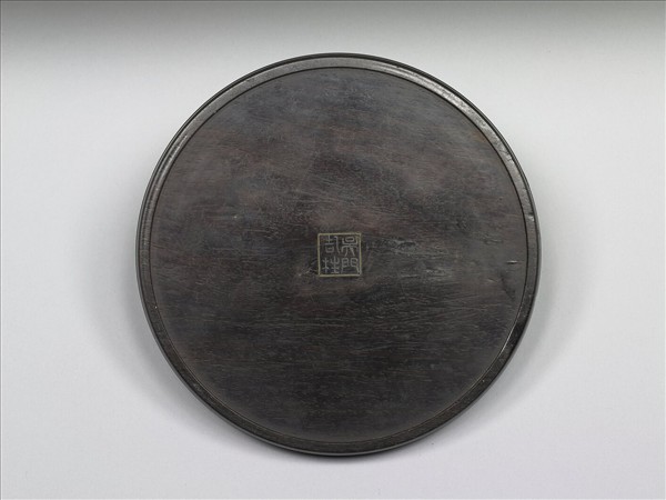 嵌花鳥紋圓木盒