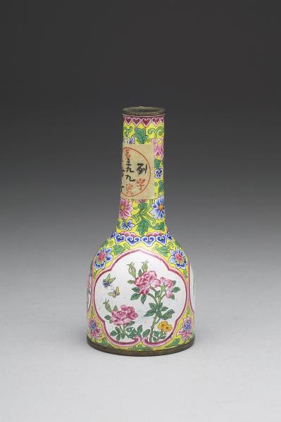 中国琺瑯花図紋瓶 （銅） 中国琺瑯花図紋瓶 （銅） 中国琺瑯花図紋瓶 （銅）