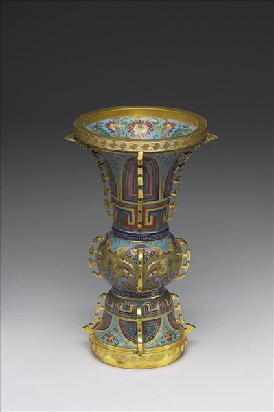 掐絲琺瑯蕉葉花觚