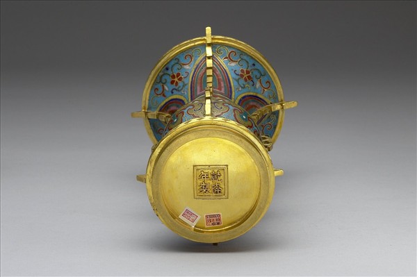 掐絲琺瑯蕉葉花觚