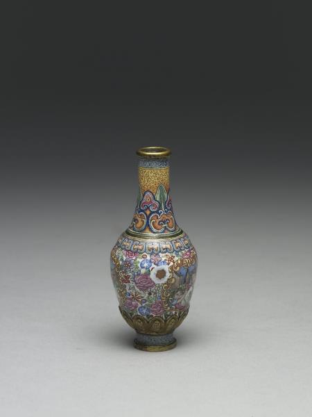 銅胎畫琺瑯西洋母子圖瓶- 故宮