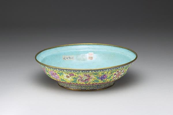 銅胎畫琺瑯四季花卉紋盤