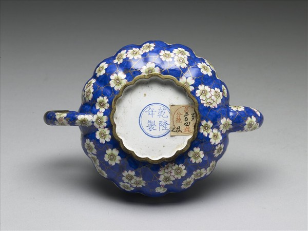 銅胎畫琺瑯冰梅紋壺