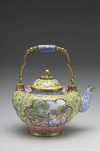 銅胎畫琺瑯西洋母子圖提梁壺