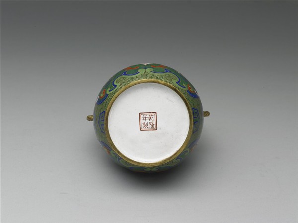 銅胎畫琺瑯提梁卣