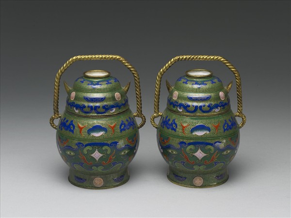 銅胎畫琺瑯提梁卣