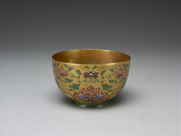 金胎內填琺瑯鍾