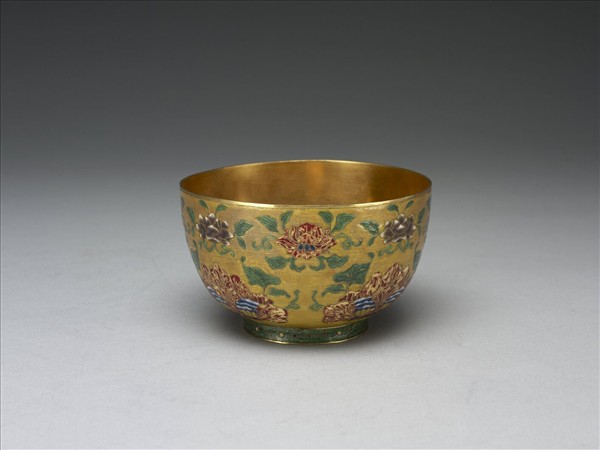 金胎內填琺瑯鍾