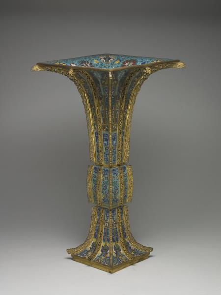 掐絲琺瑯獸面紋方觚