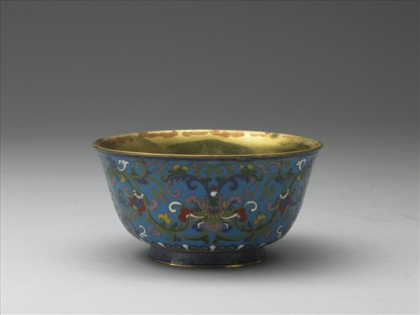掐絲琺瑯番蓮紋碗