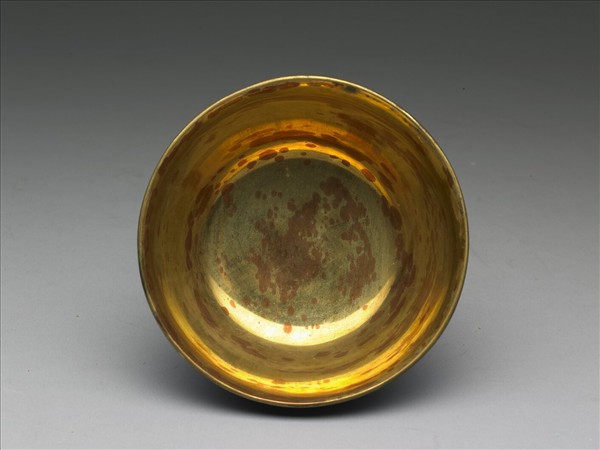 掐絲琺瑯番蓮紋碗