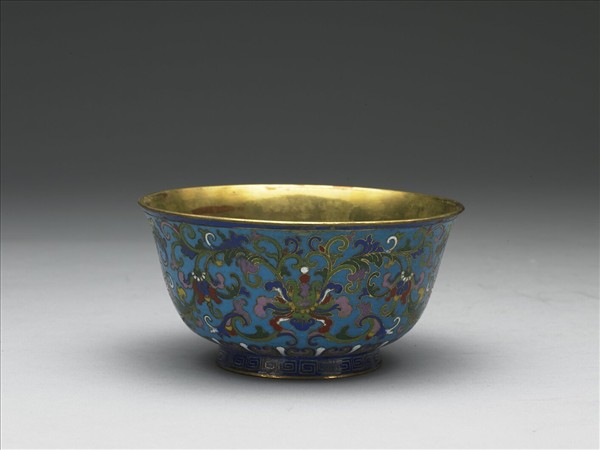 掐絲琺瑯番蓮紋碗