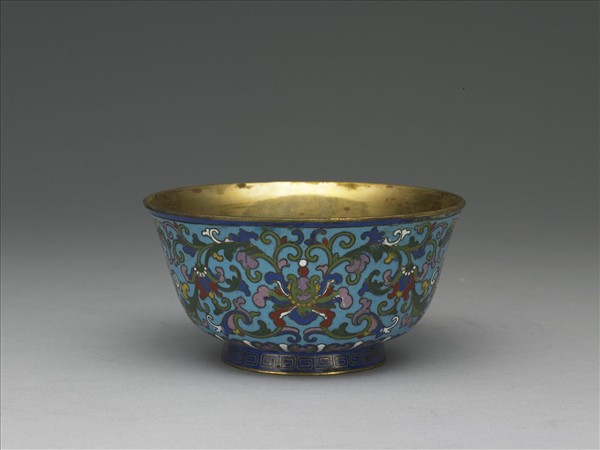 掐絲琺瑯番蓮紋碗