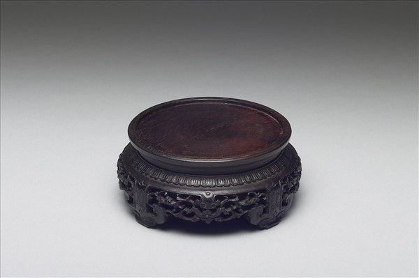 紫檀番蓮紋木座