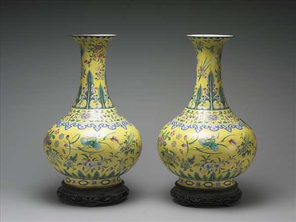 銅胎畫琺瑯花瓶