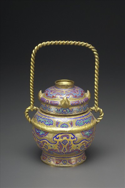 銅胎畫琺瑯提梁卣