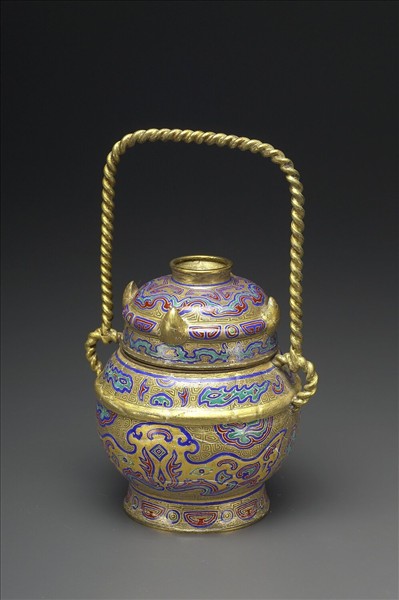 銅胎畫琺瑯提梁卣