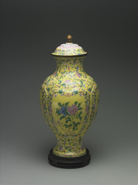 銅胎畫琺瑯海棠式蓋罐