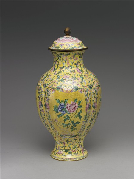 銅胎畫琺瑯海棠式蓋罐