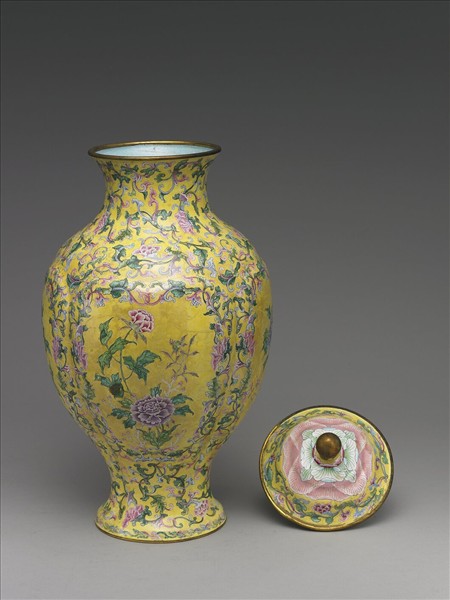 銅胎畫琺瑯海棠式蓋罐