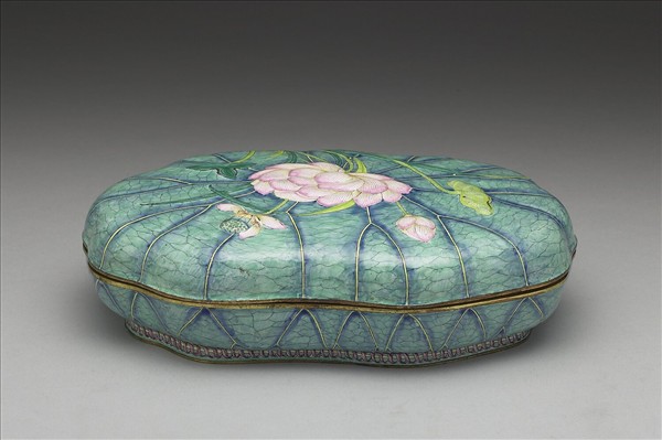 銅胎畫琺瑯荷葉式盒