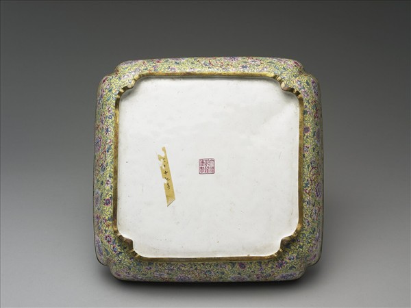 銅胎畫琺瑯方盒