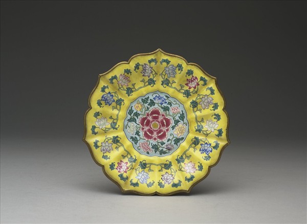 銅胎畫琺瑯蓮花式碟