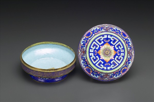 銅胎畫琺瑯圓盒