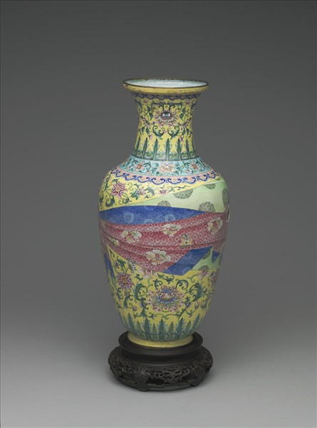 銅胎畫琺瑯包袱紋瓶