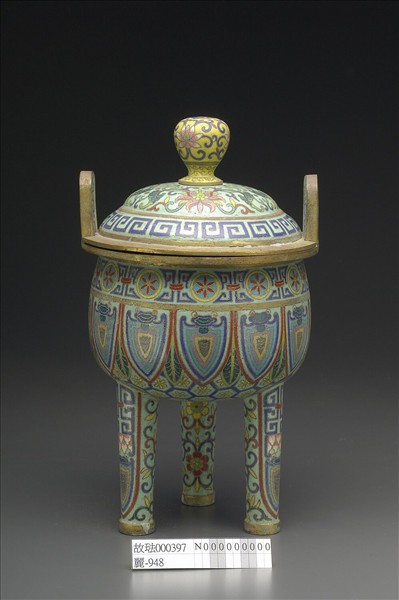 銅胎畫琺瑯綠地鼎式爐