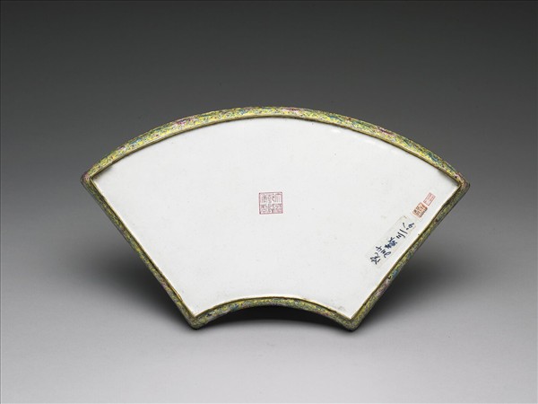 畫琺瑯五彩人物盤