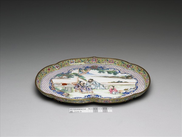 畫琺瑯五彩人物盤