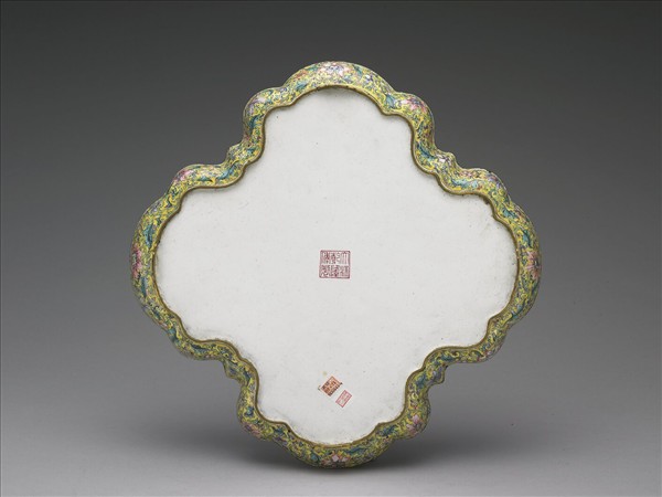 銅胎畫琺瑯花式茶盤