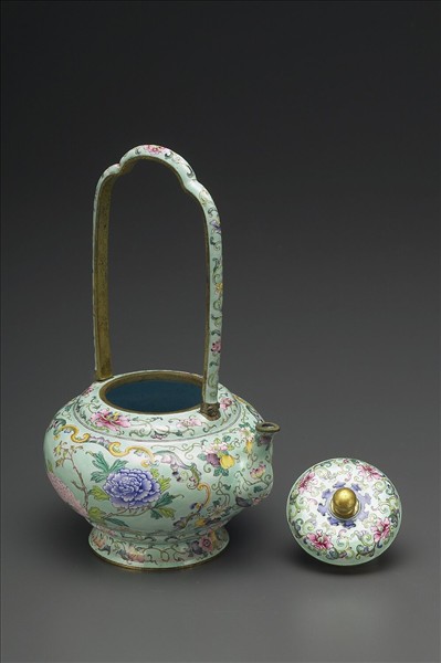 銅胎畫琺瑯提梁壺