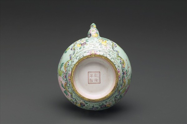 銅胎畫琺瑯提梁壺