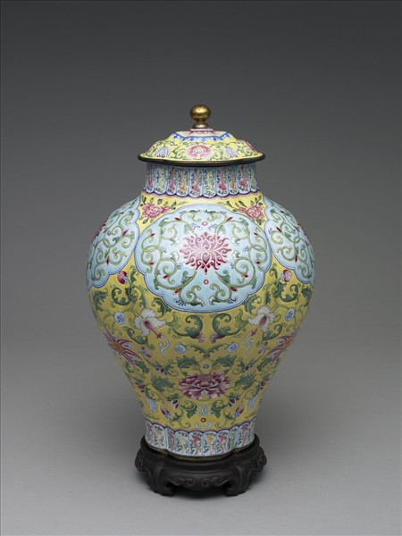 銅胎畫琺瑯海棠式蓋罐