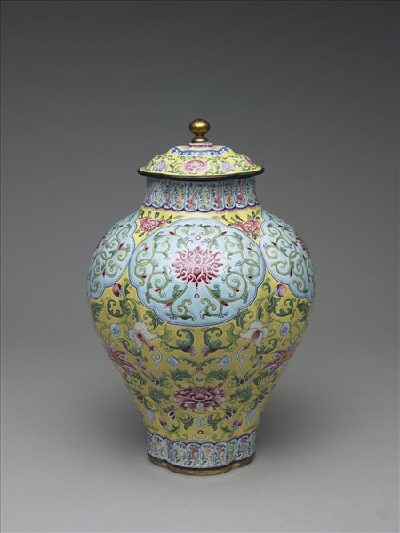 銅胎畫琺瑯海棠式蓋罐