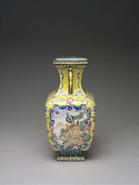 銅胎畫琺瑯方瓶