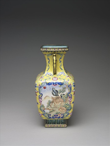 銅胎畫琺瑯方瓶