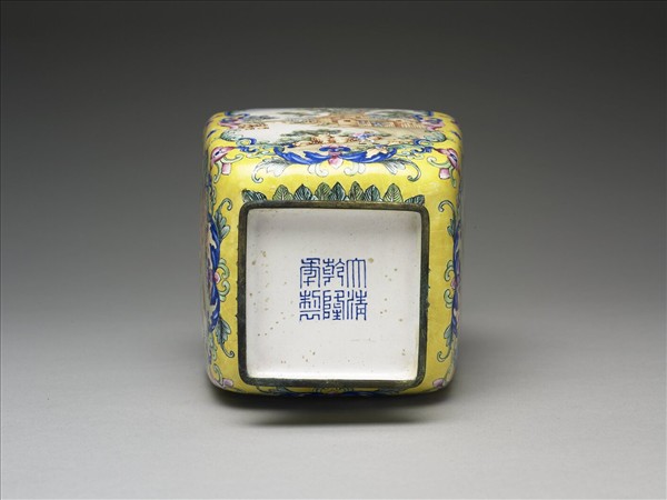 銅胎畫琺瑯方瓶